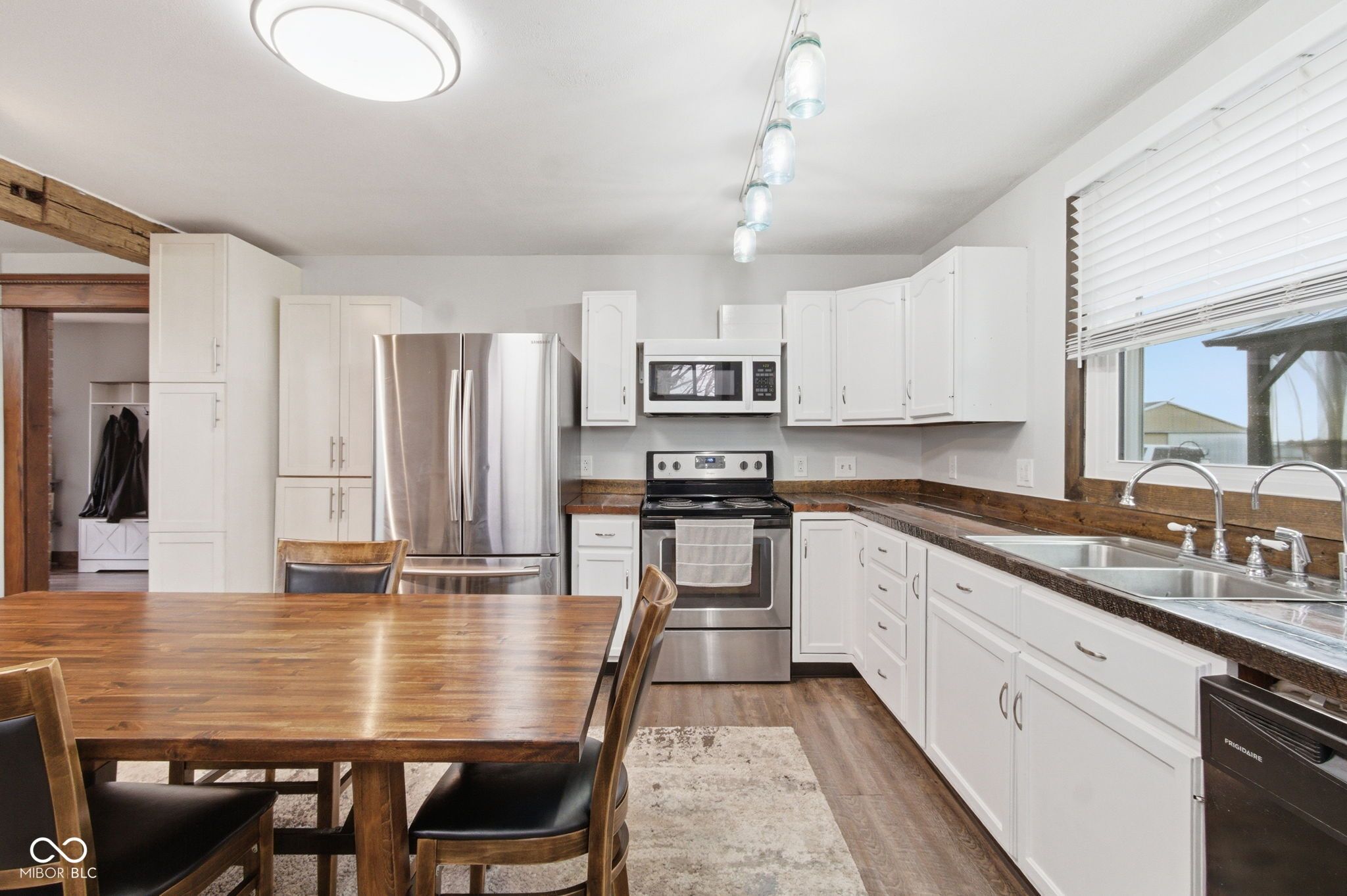 Image of 10660 E State Road 38