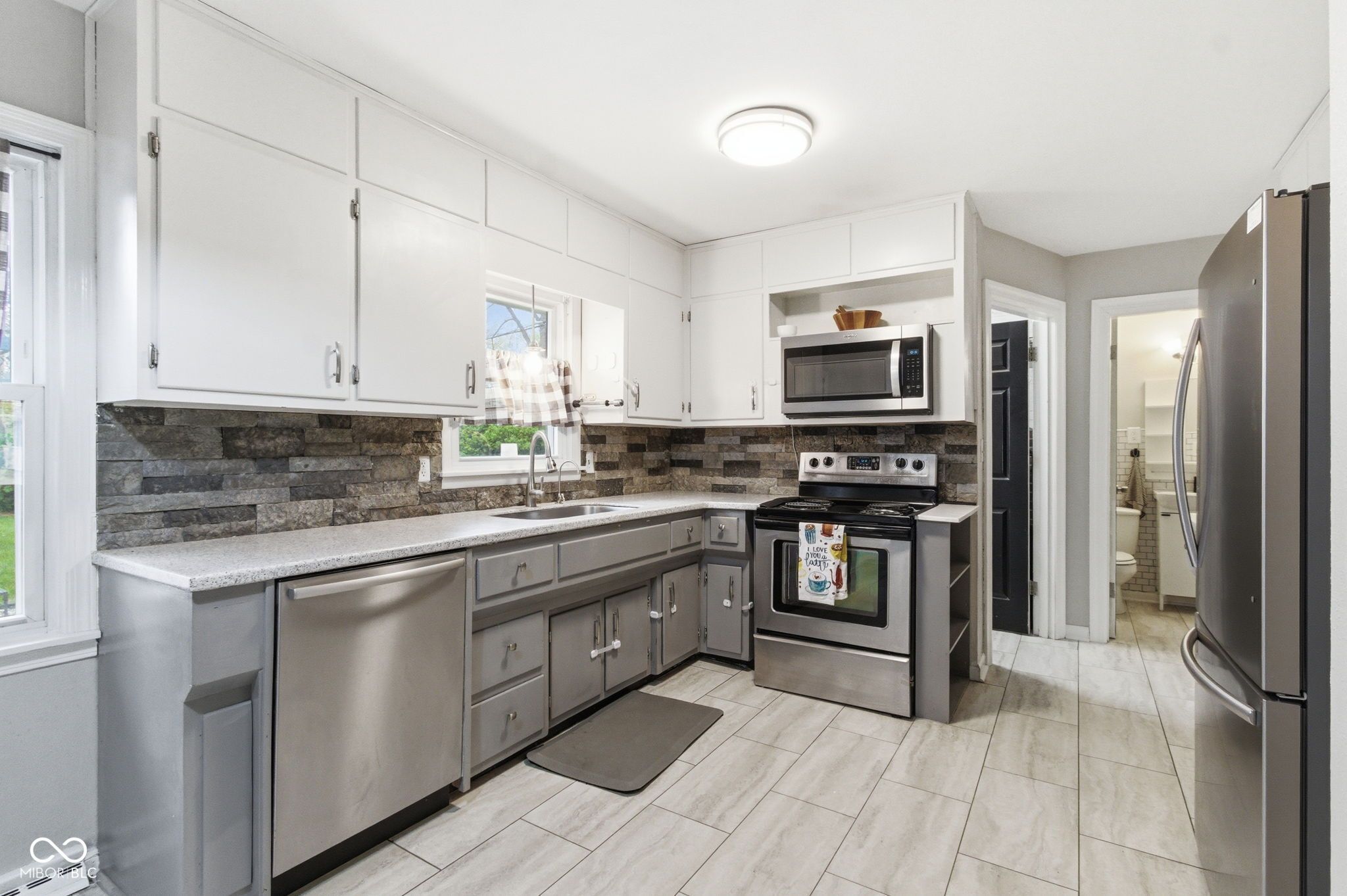 Image of 925 Shellbark Road