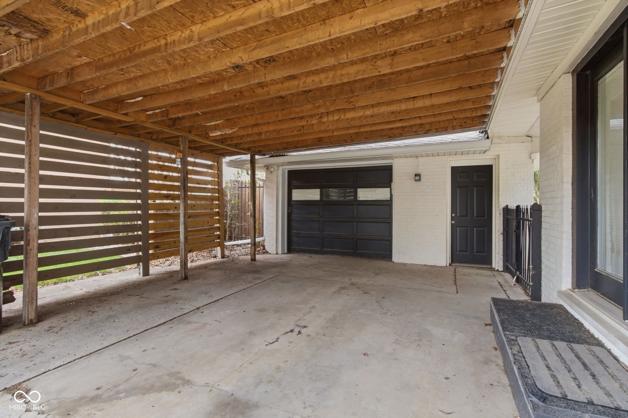 Image of 925 Shellbark Road