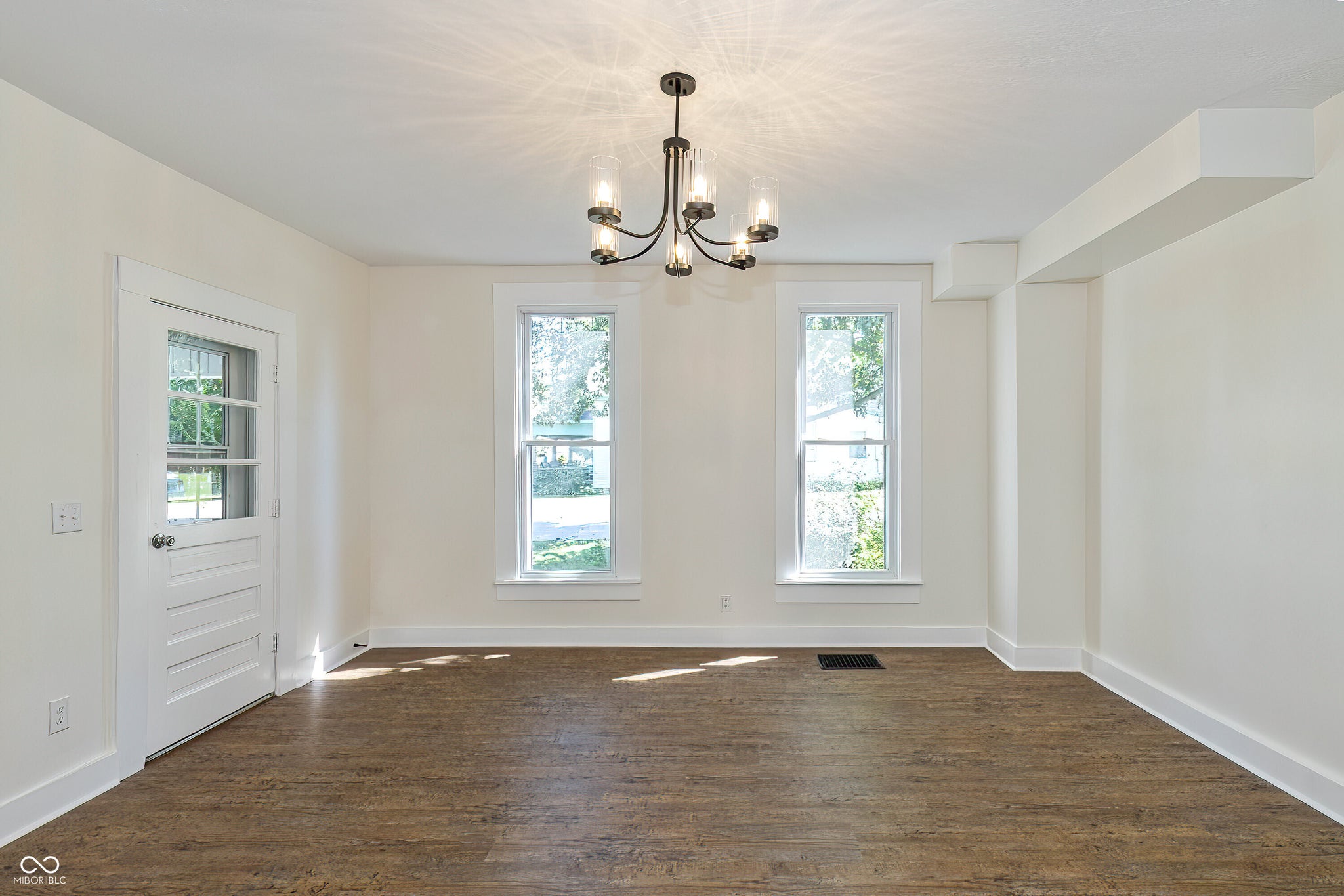 Image of 605 W Main