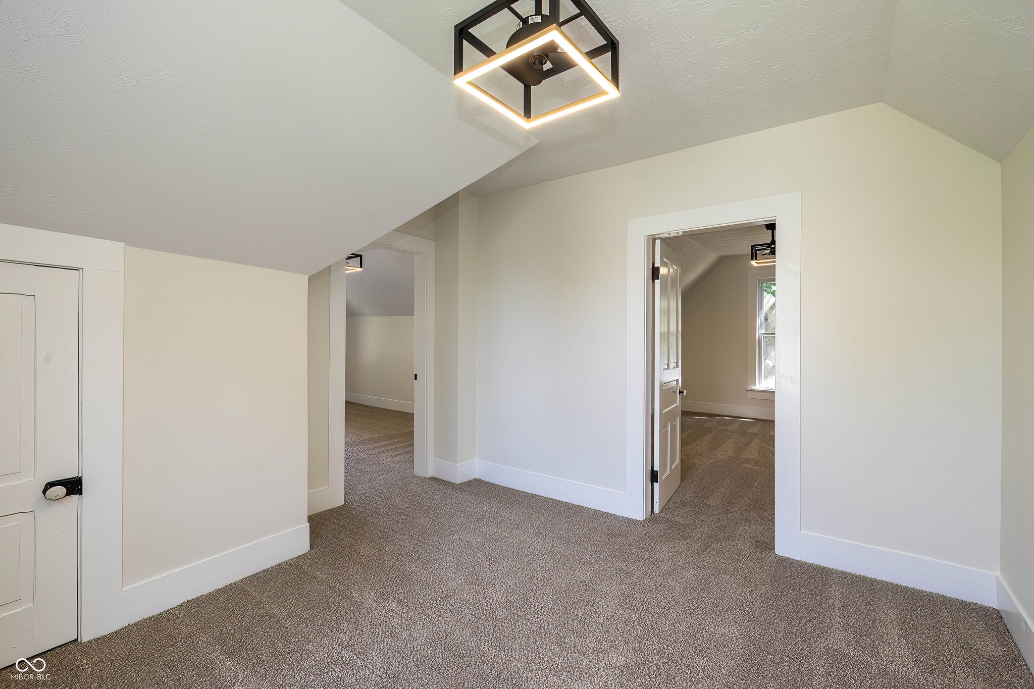 Image of 605 W Main