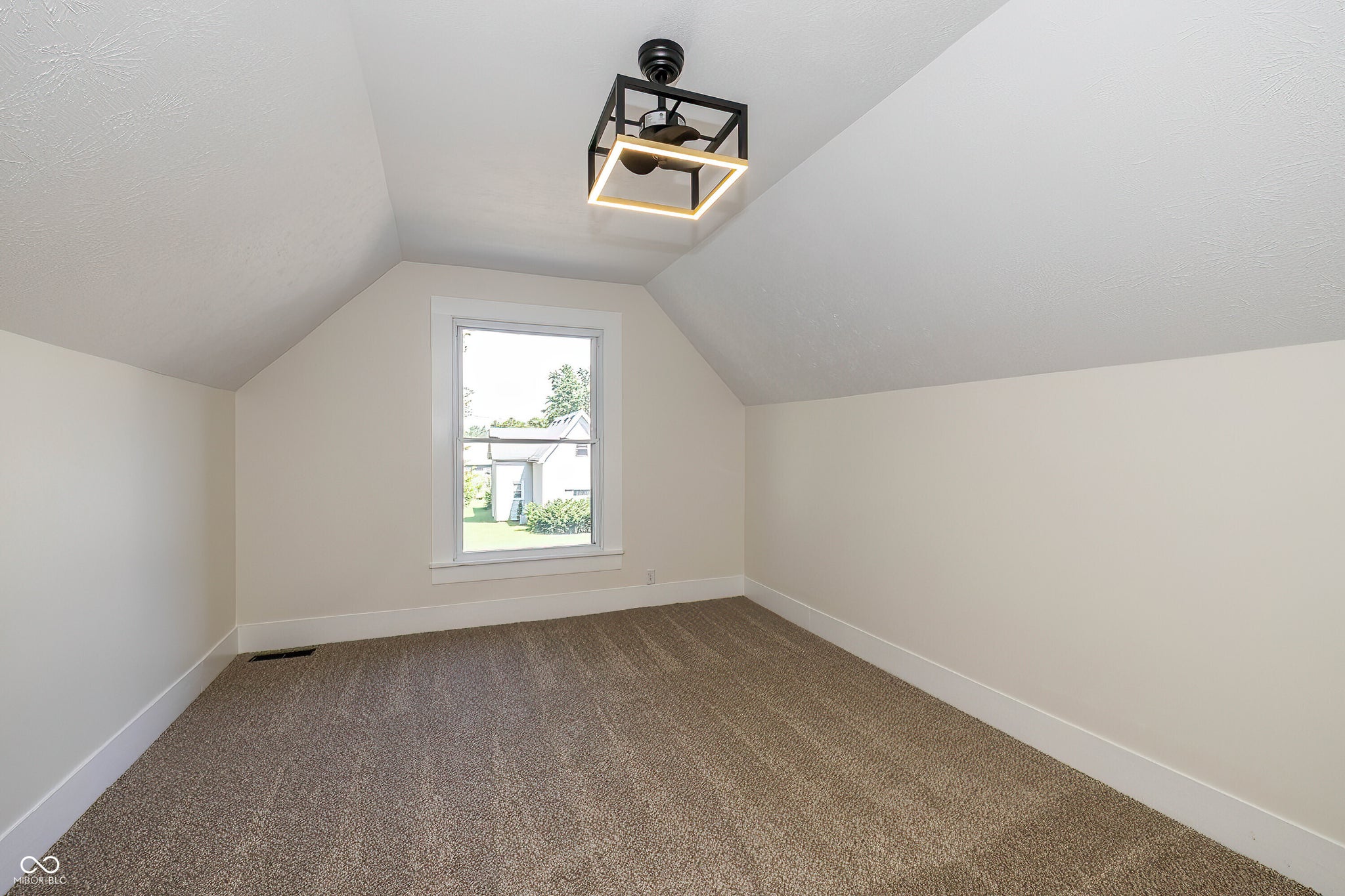 Image of 605 W Main