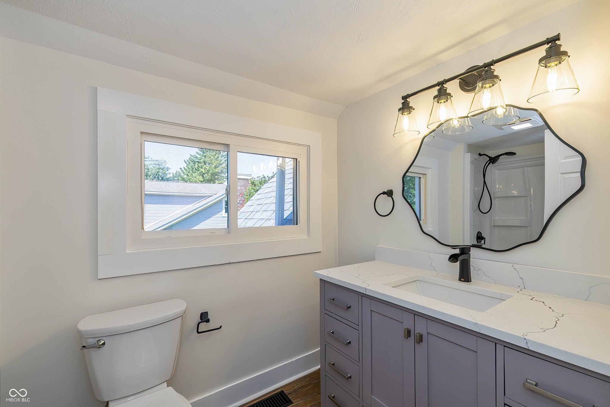 Image of 605 W Main