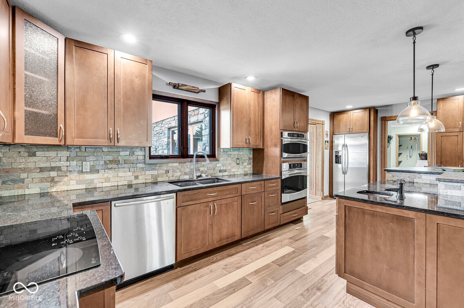 Image of 2205 Grant Boulevard