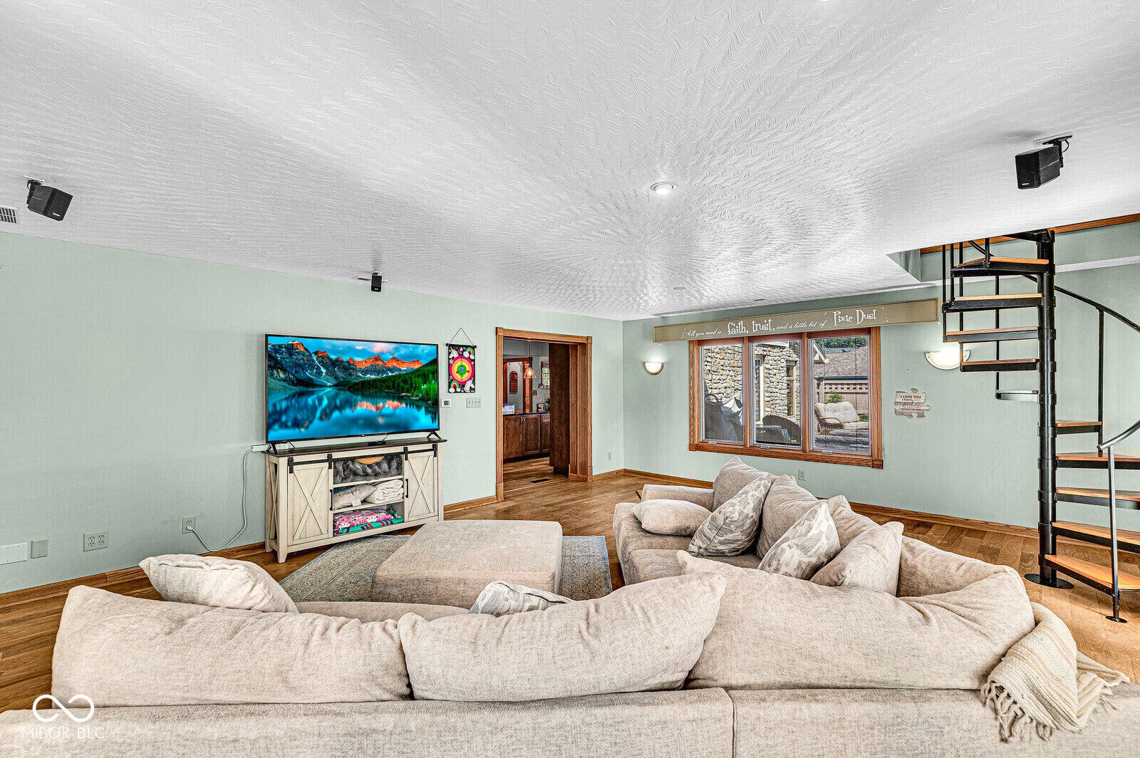 Image of 2205 Grant Boulevard